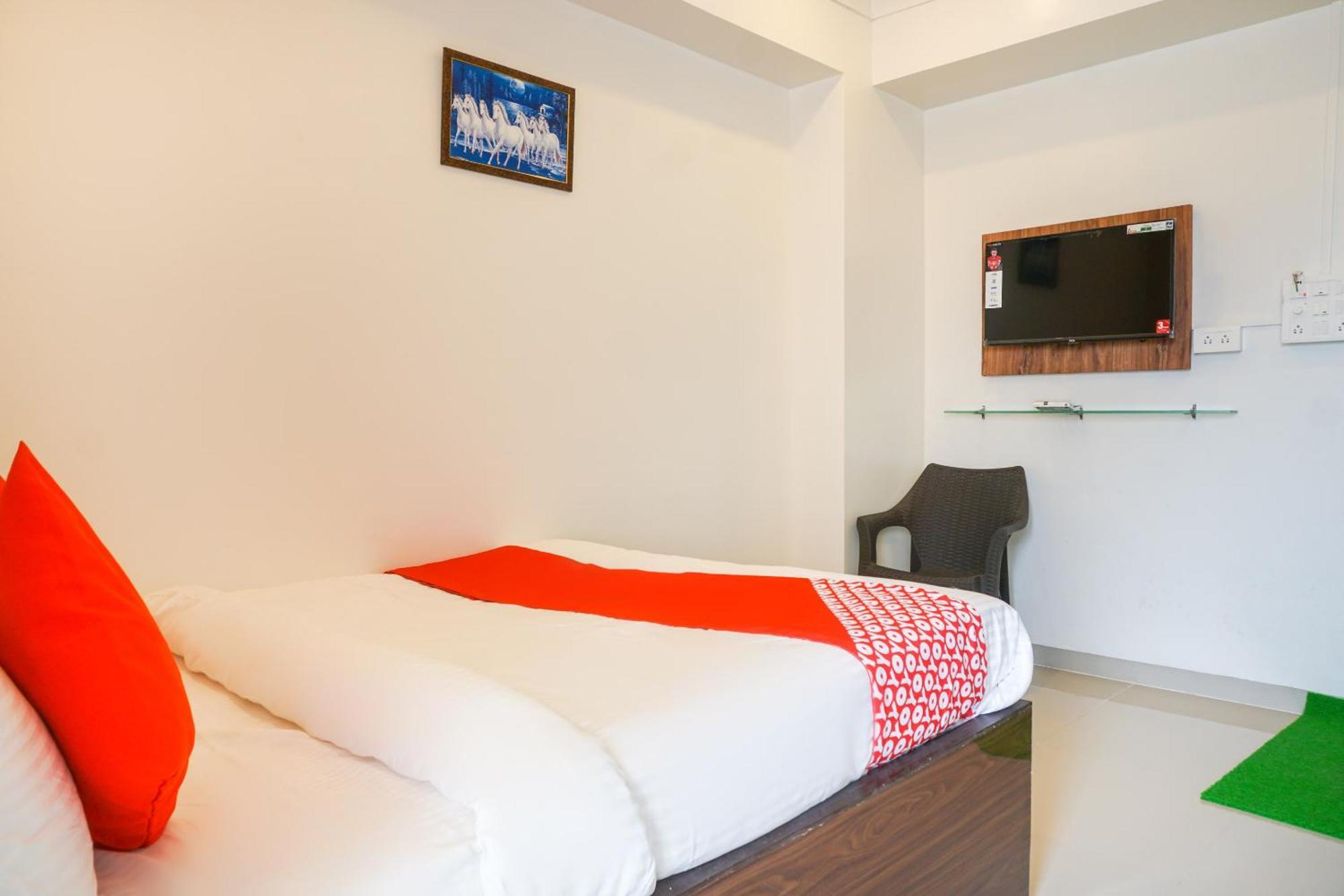 Hotel O Nitya Executive Phursungi Εξωτερικό φωτογραφία