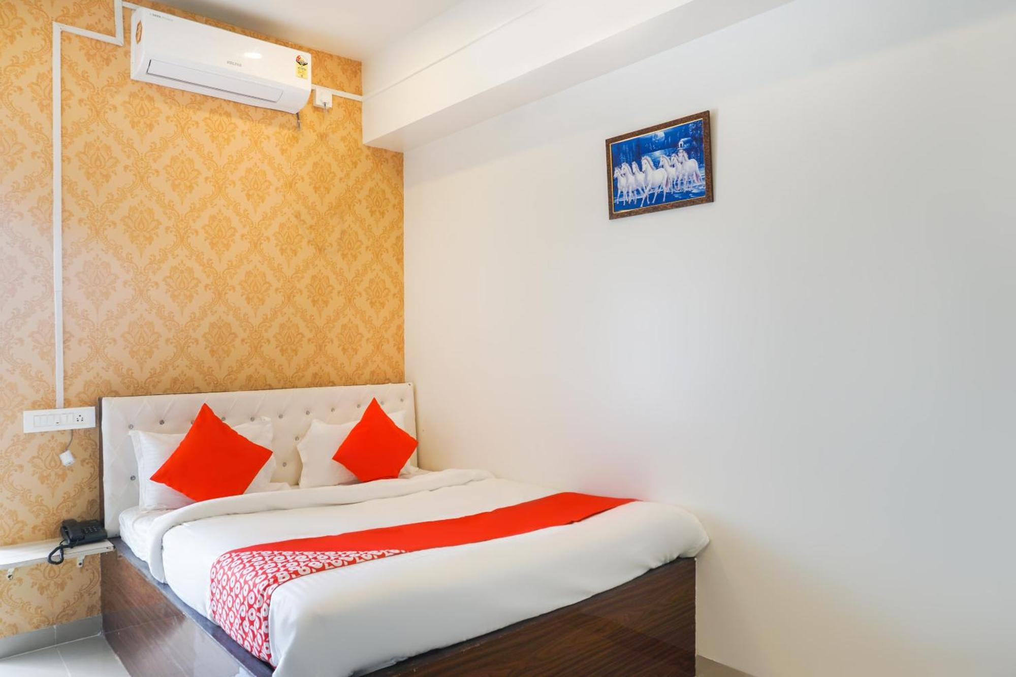 Hotel O Nitya Executive Phursungi Εξωτερικό φωτογραφία